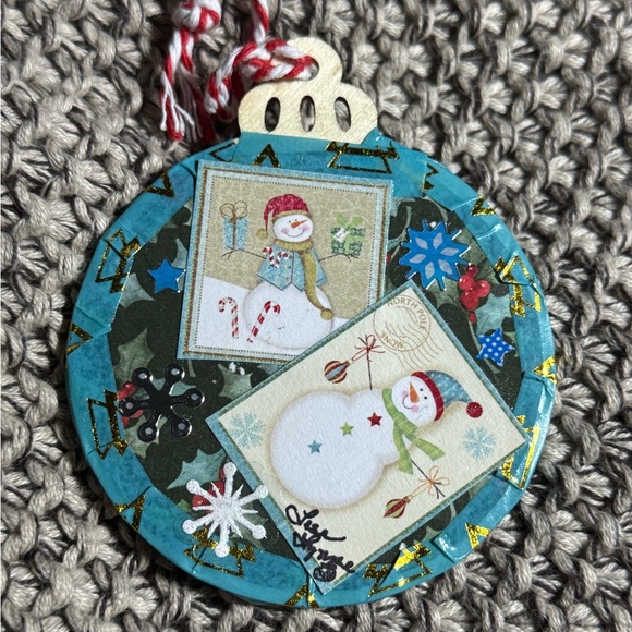 A set of 4 new unique handmade wooden 3x3” Christmas tree hanging ornaments $40 - Picture 9 of 13